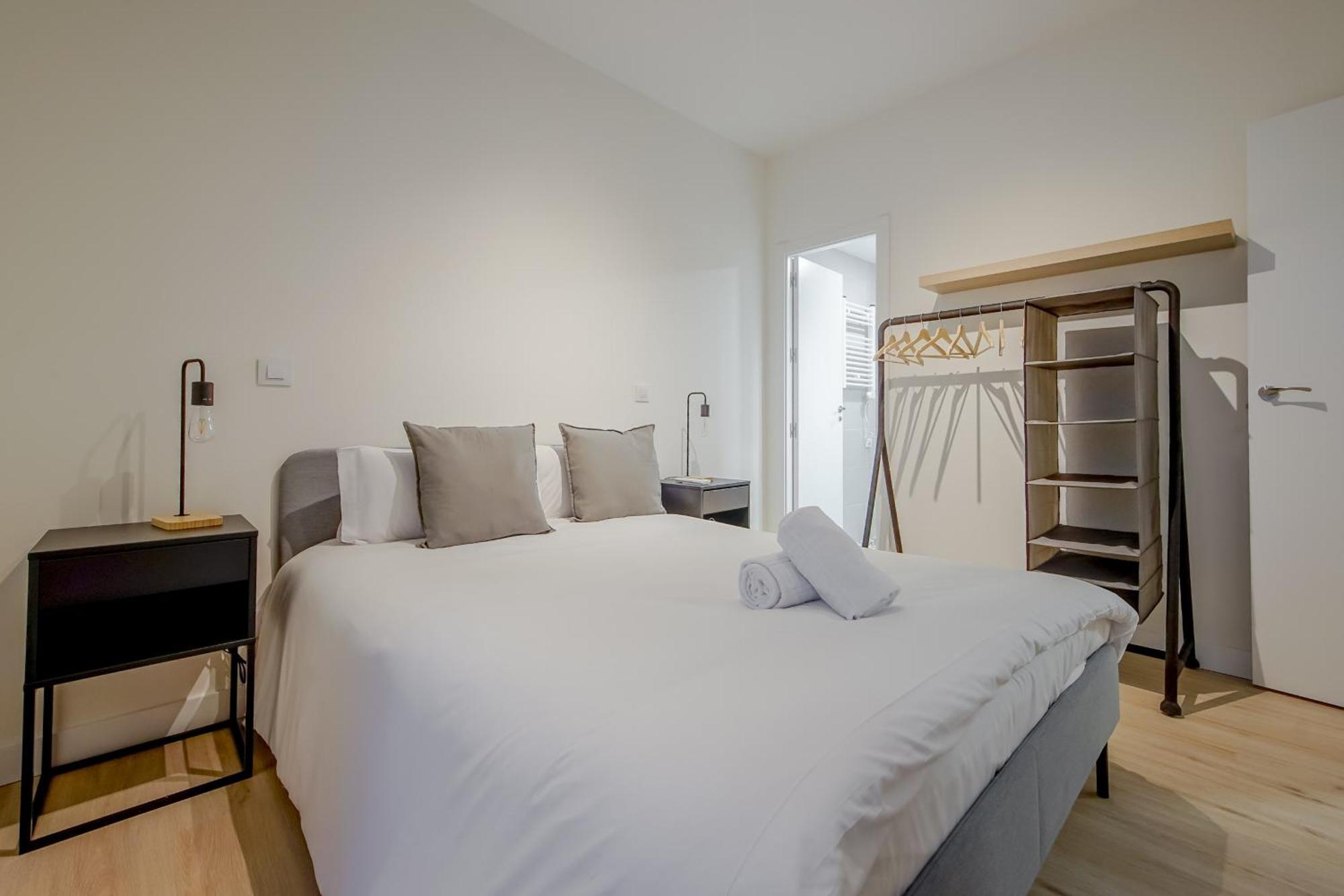 Cozy&New Apartment Para 6Pax En La Plaza De Tirso - Madrid E1 Exteriör bild