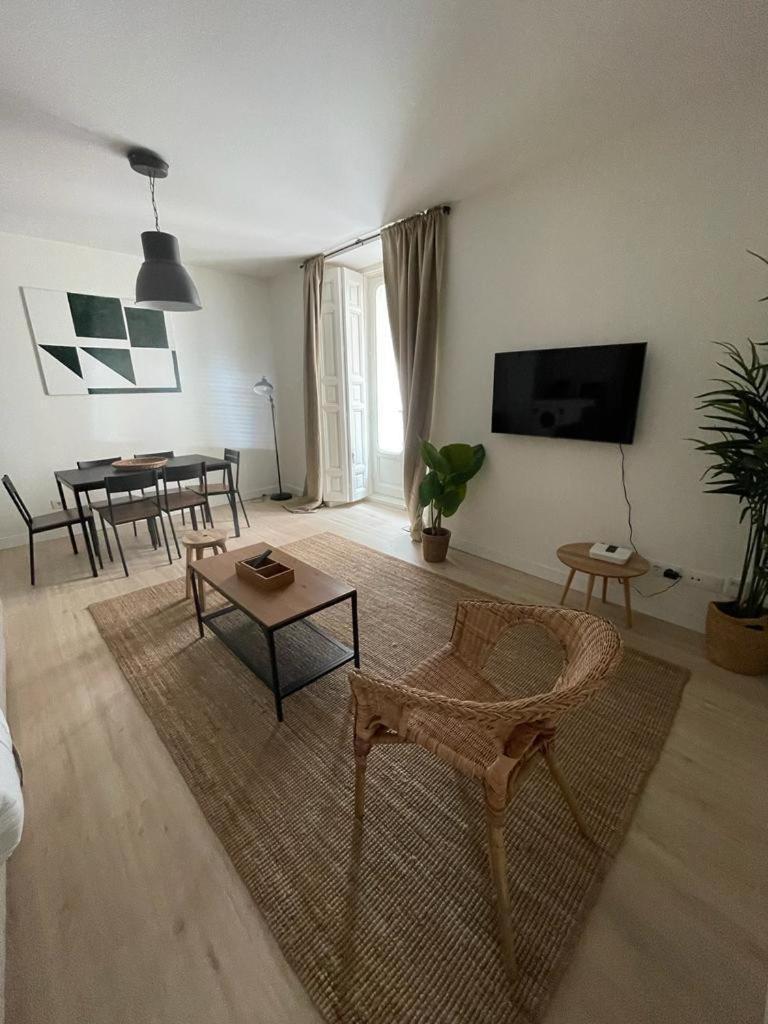 Cozy&New Apartment Para 6Pax En La Plaza De Tirso - Madrid E1 Exteriör bild